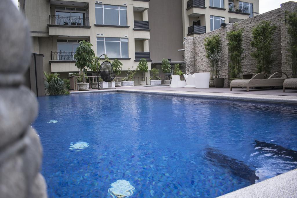 Torres Del Lago Suites And Apartments San José Exterior foto