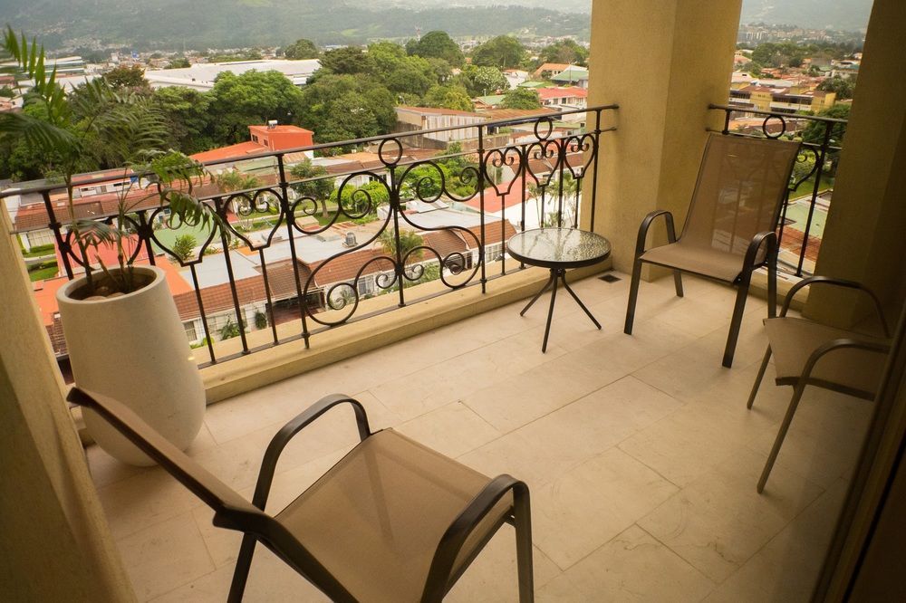Torres Del Lago Suites And Apartments San José Exterior foto