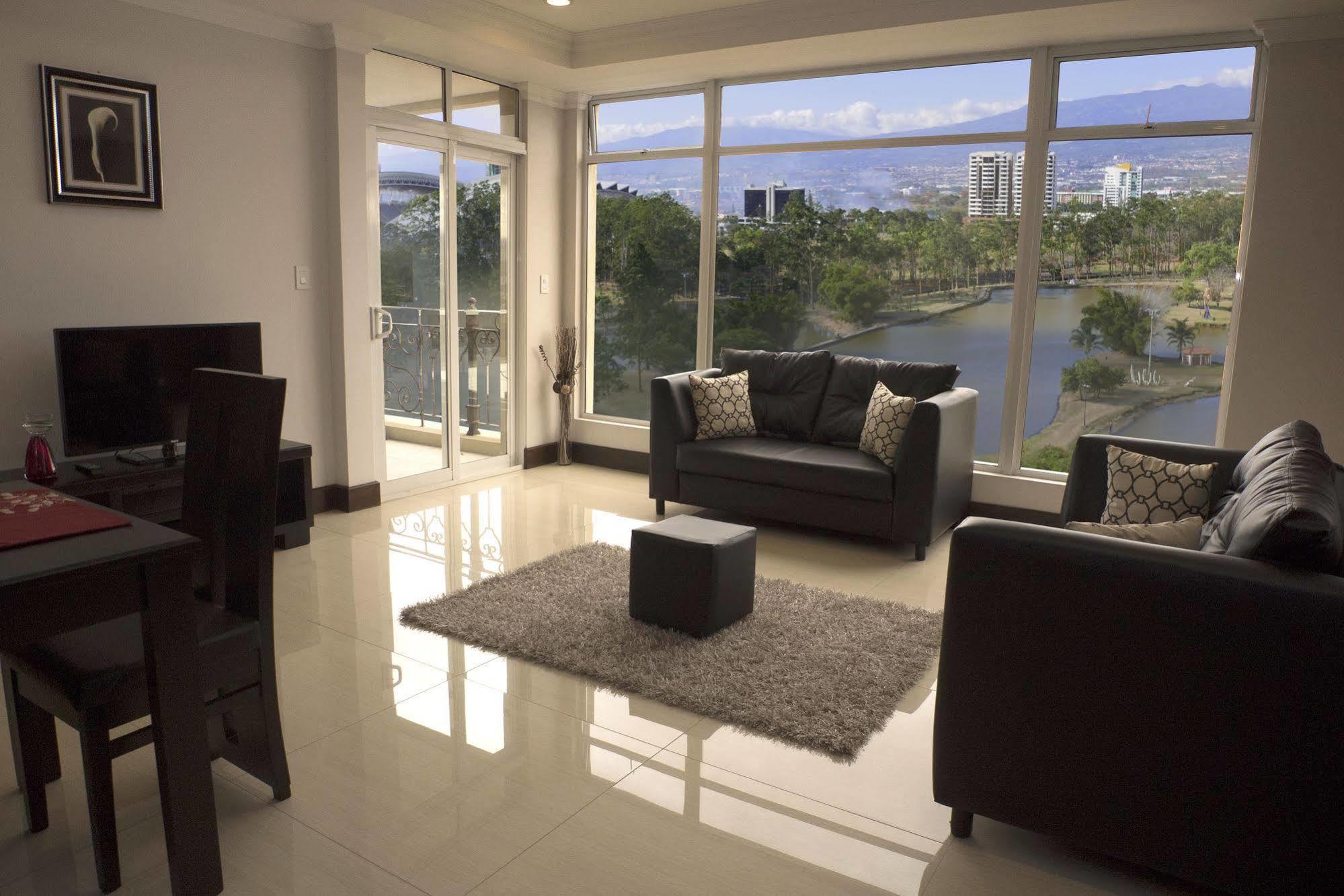 Torres Del Lago Suites And Apartments San José Exterior foto