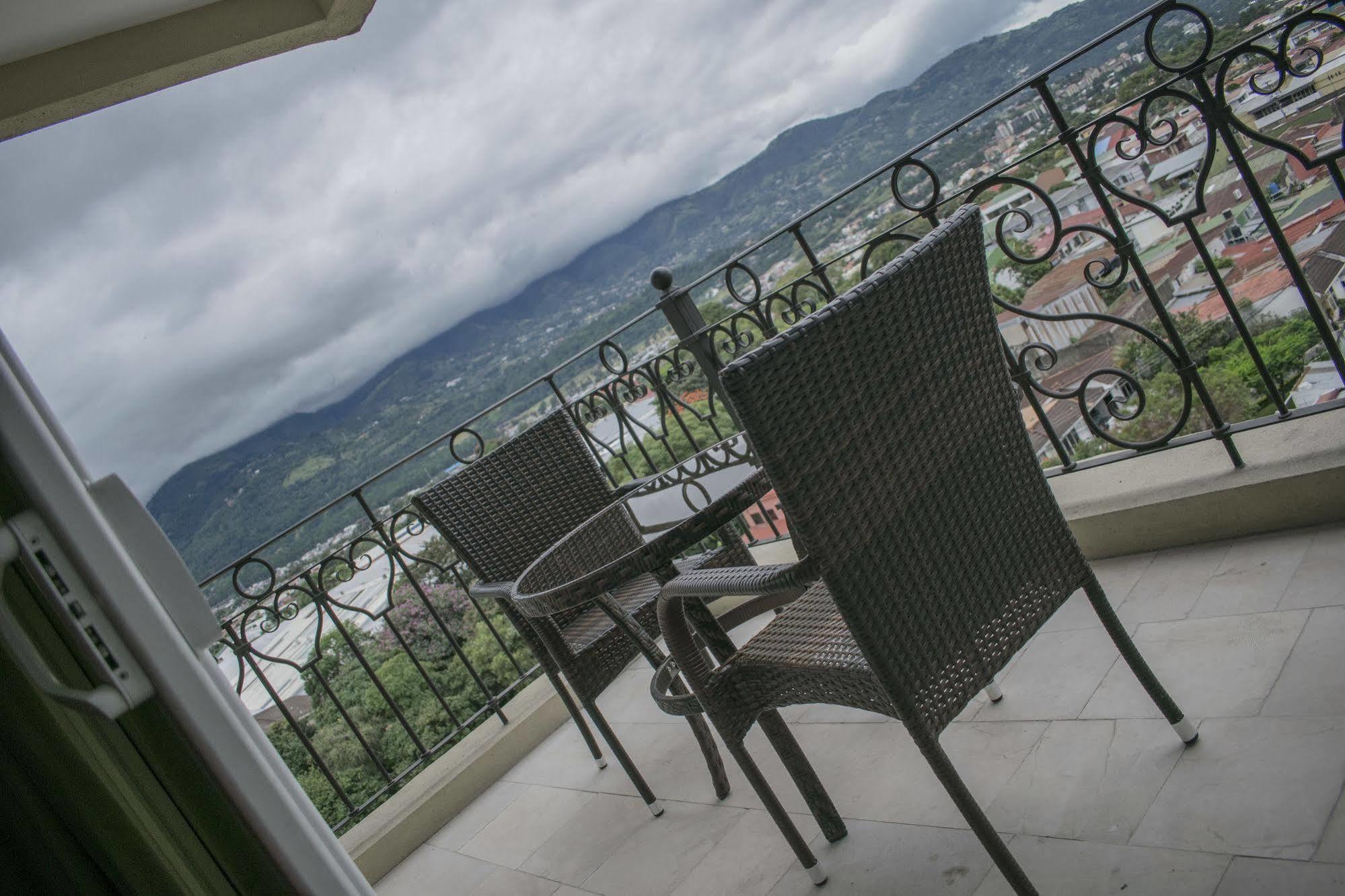 Torres Del Lago Suites And Apartments San José Exterior foto