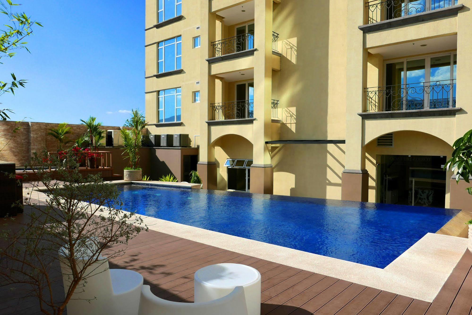 Torres Del Lago Suites And Apartments San José Exterior foto