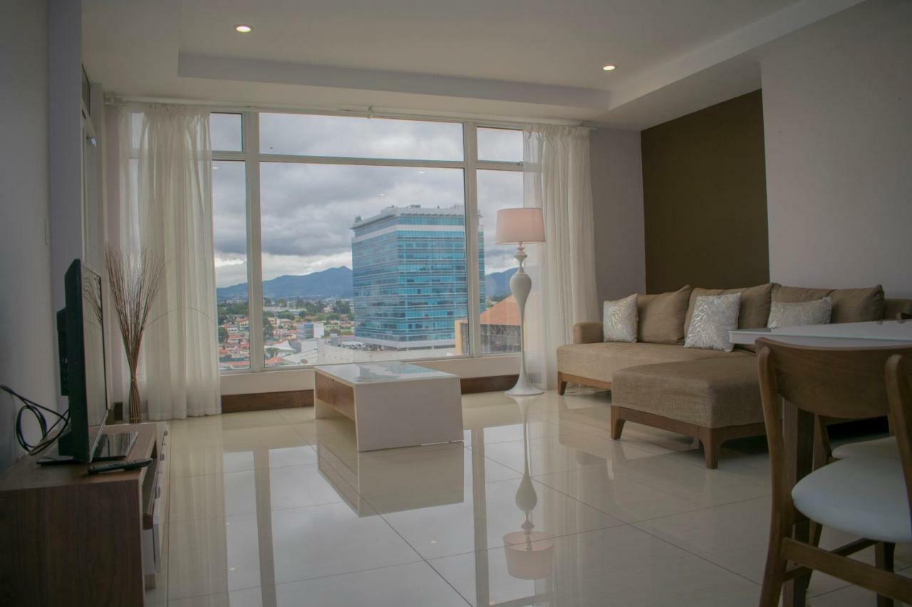 Torres Del Lago Suites And Apartments San José Exterior foto