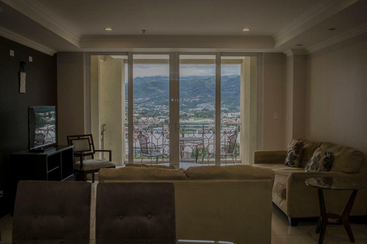 Torres Del Lago Suites And Apartments San José Exterior foto